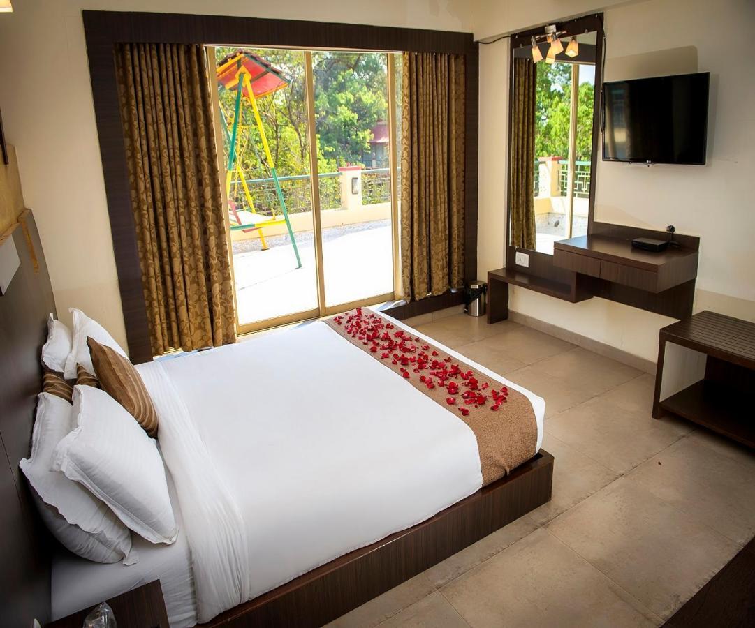 Adamo The Resort Matheran Buitenkant foto